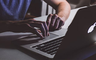 攀上高枝！比亚迪重金赞助曼城引热议 网友戏言：王钰栋有望踢欧冠